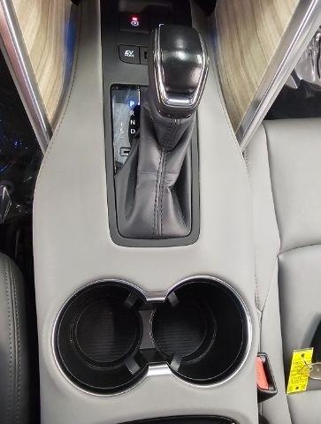 Toyota Venza Nightshade AWD (Natl) 2023