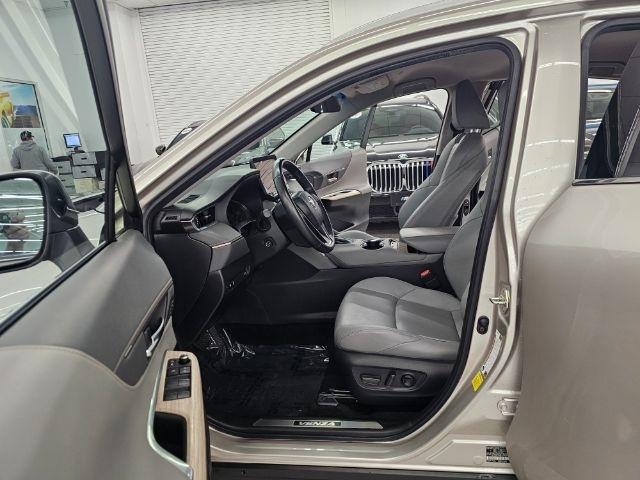 Toyota Venza Nightshade AWD (Natl) 2023