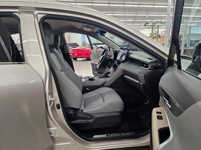 Toyota Venza Nightshade AWD (Natl) 2023