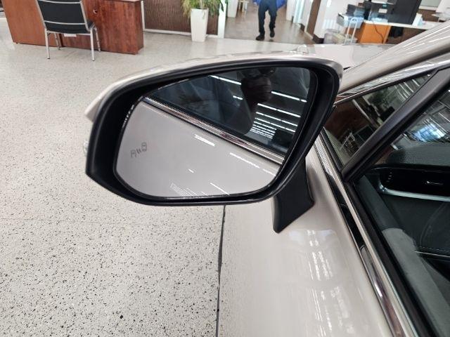 Toyota Venza Nightshade AWD (Natl) 2023