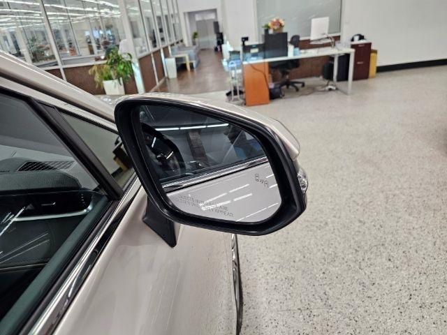 Toyota Venza Nightshade AWD (Natl) 2023