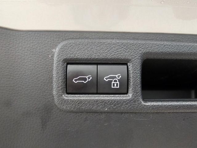 Toyota Venza Nightshade AWD (Natl) 2023