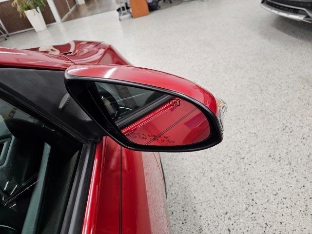 Toyota Corolla XLE CVT (Natl) 2018