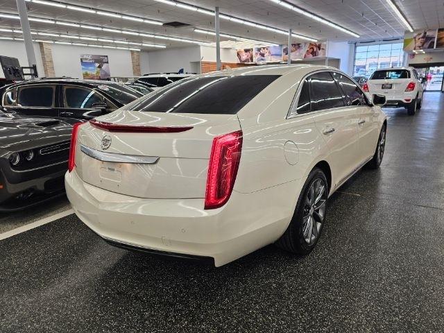 Cadillac XTS 4dr Sdn FWD 2013