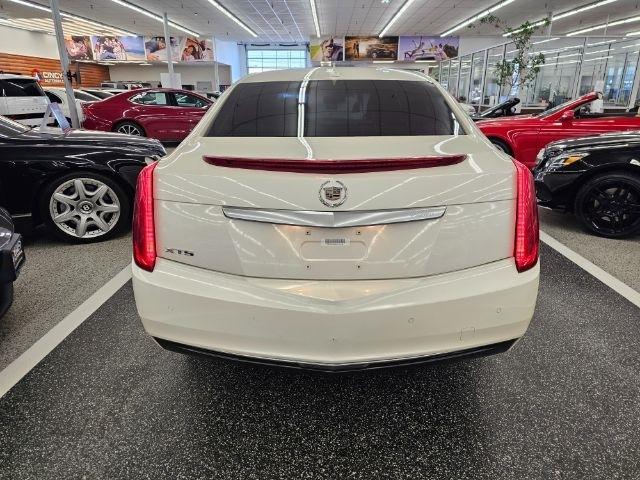Cadillac XTS 4dr Sdn FWD 2013