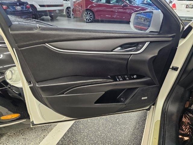 Cadillac XTS 4dr Sdn FWD 2013