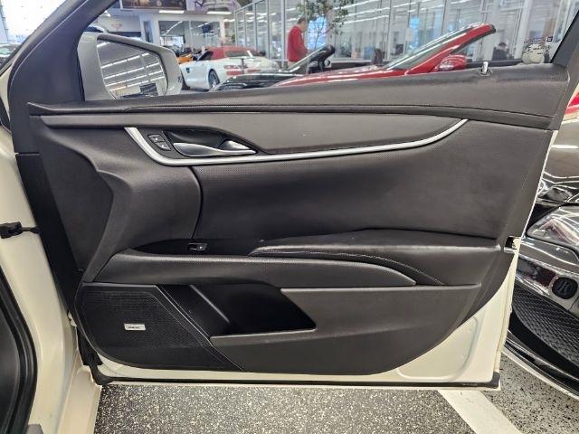 Cadillac XTS 4dr Sdn FWD 2013
