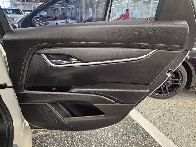 Cadillac XTS 4dr Sdn FWD 2013