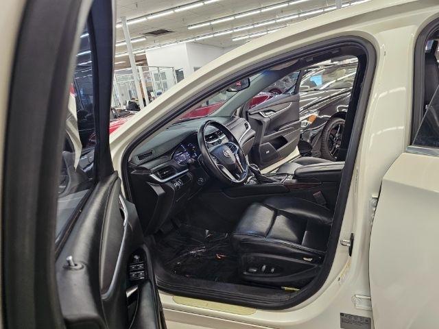 Cadillac XTS 4dr Sdn FWD 2013