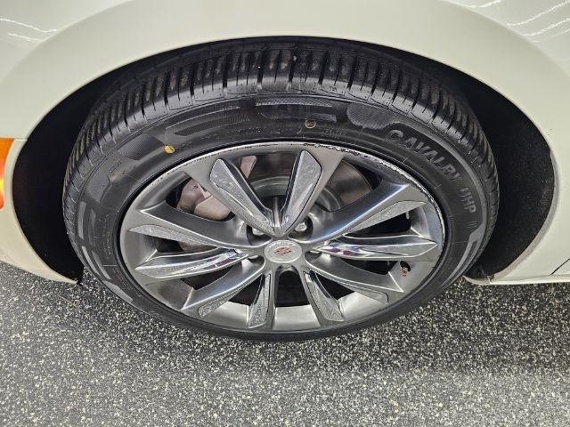 Cadillac XTS 4dr Sdn FWD 2013