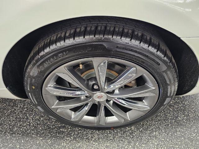Cadillac XTS 4dr Sdn FWD 2013
