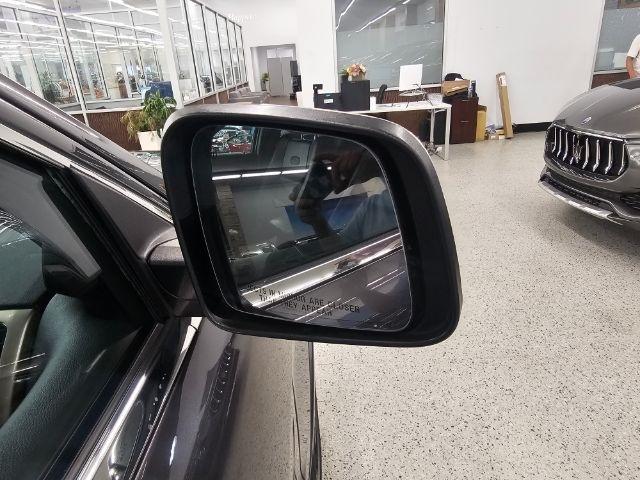 Jeep Grand Cherokee 4WD 4dr Overland 2015