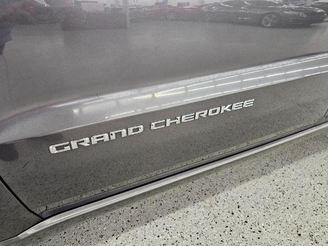 Jeep Grand Cherokee 4WD 4dr Overland 2015