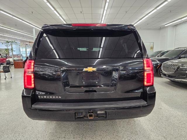Chevrolet Suburban 4WD 4dr 1500 LT 2018
