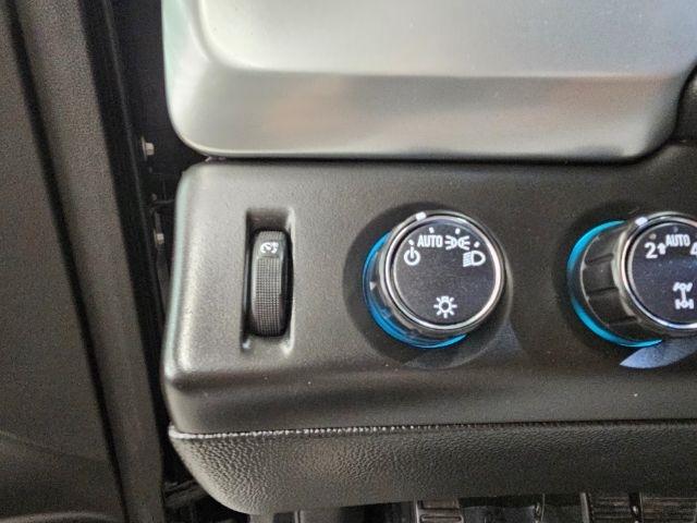 Chevrolet Suburban 4WD 4dr 1500 LT 2018