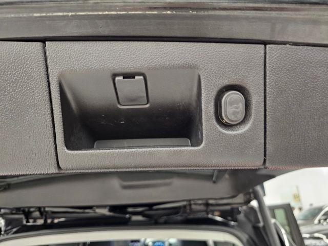 Chevrolet Suburban 4WD 4dr 1500 LT 2018