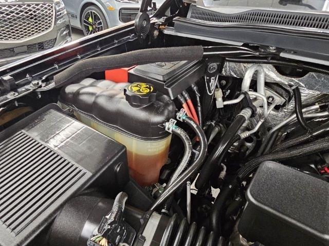 Chevrolet Suburban 4WD 4dr 1500 LT 2018