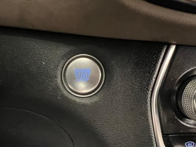 Hyundai Santa Fe SEL 2.4L Auto FWD 2019
