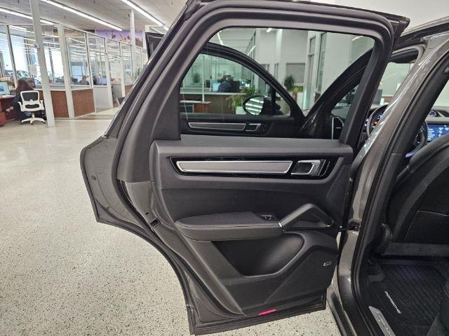 Porsche Cayenne AWD 2019