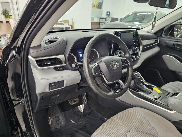 Toyota Highlander L AWD (Natl) 2021