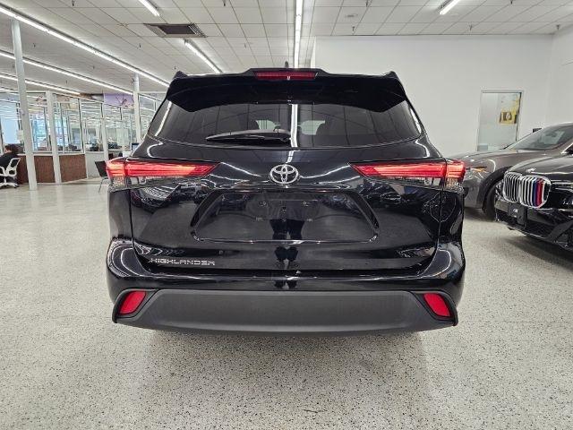 Toyota Highlander Platinum FWD (Natl) 2023