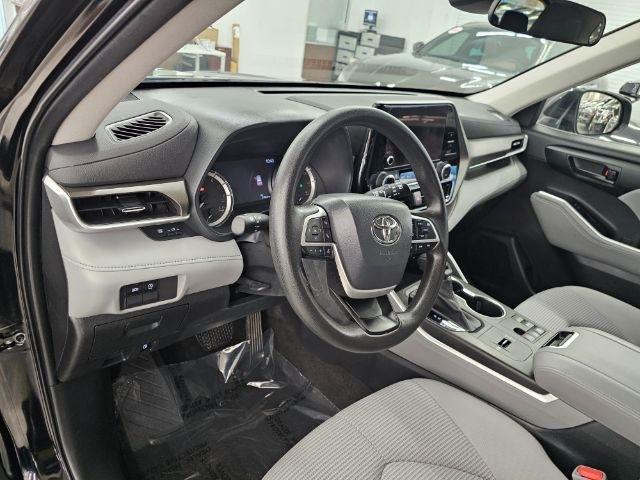 Toyota Highlander Platinum FWD (Natl) 2023
