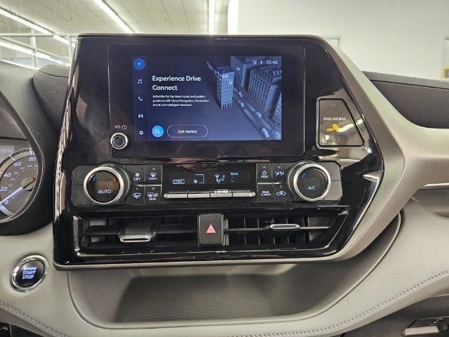 Toyota Highlander Platinum FWD (Natl) 2023