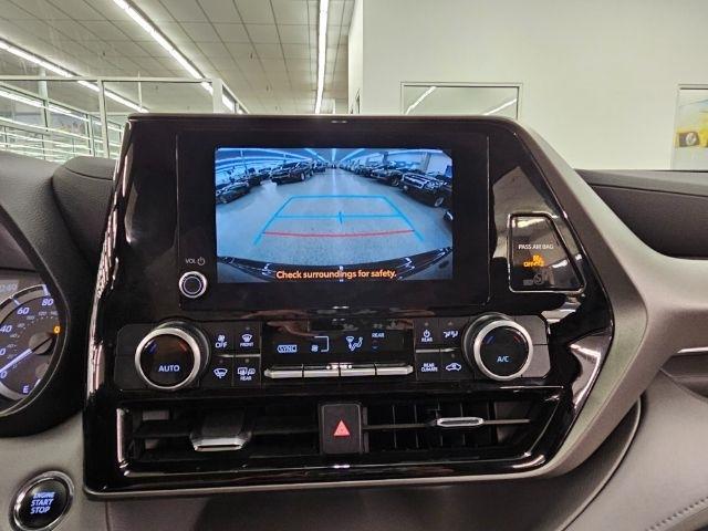 Toyota Highlander Platinum FWD (Natl) 2023