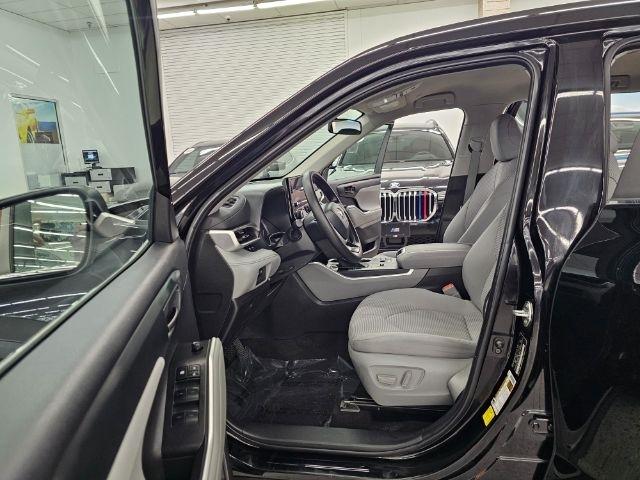 Toyota Highlander Platinum FWD (Natl) 2023