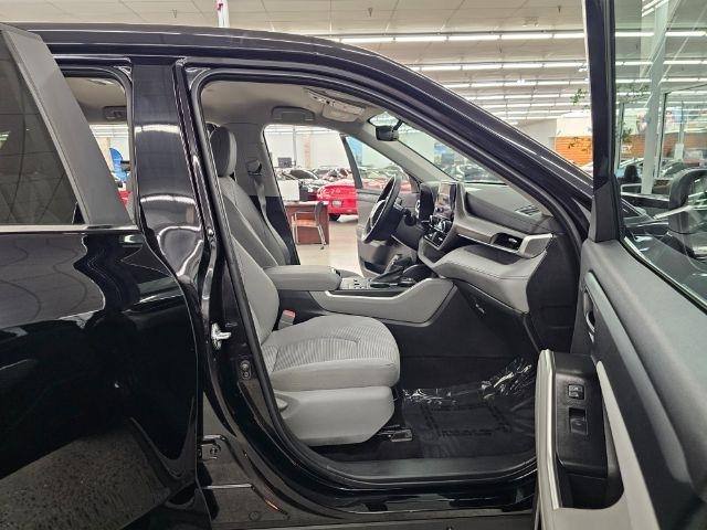 Toyota Highlander Platinum FWD (Natl) 2023