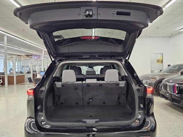 Toyota Highlander Platinum FWD (Natl) 2023