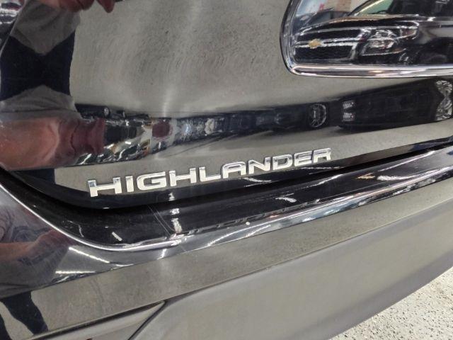 Toyota Highlander Platinum FWD (Natl) 2023