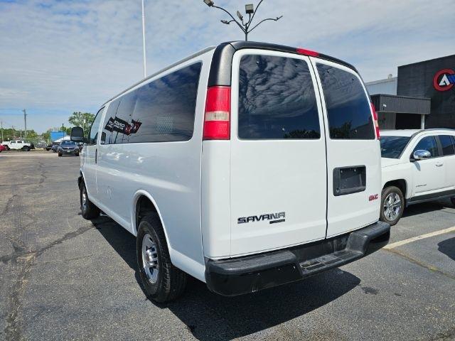 GMC Savana Cargo Van RWD 2500 135" 2014