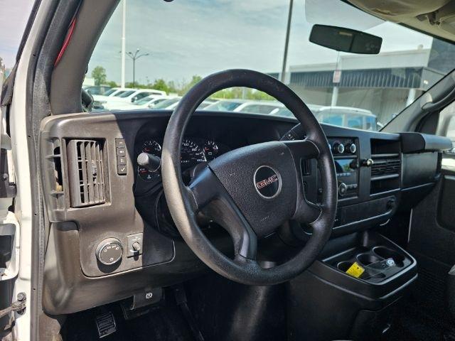 GMC Savana Cargo Van RWD 2500 135" 2014