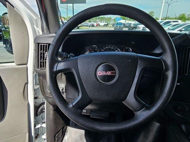 GMC Savana Cargo Van RWD 2500 135" 2014