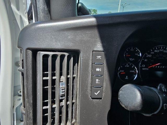 GMC Savana Cargo Van RWD 2500 135" 2014