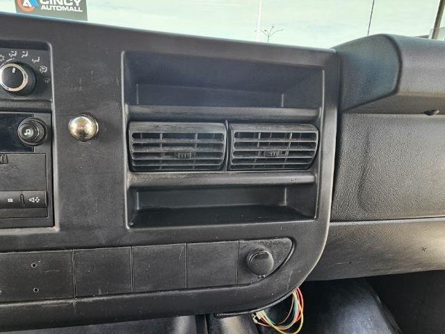 GMC Savana Cargo Van RWD 2500 135" 2014