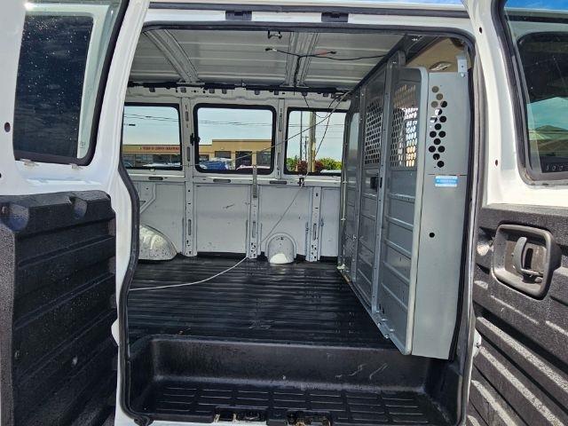 GMC Savana Cargo Van RWD 2500 135" 2014