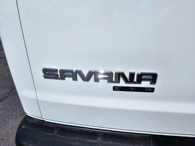 GMC Savana Cargo Van RWD 2500 135" 2014