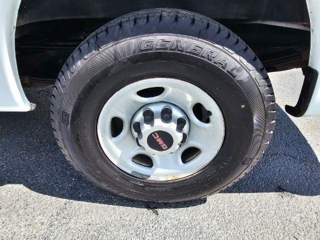 GMC Savana Cargo Van RWD 2500 135" 2014