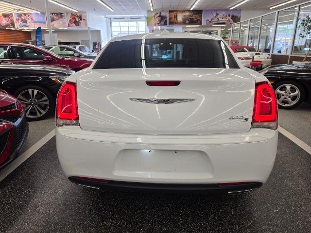 Chrysler 300 300S RWD 2017