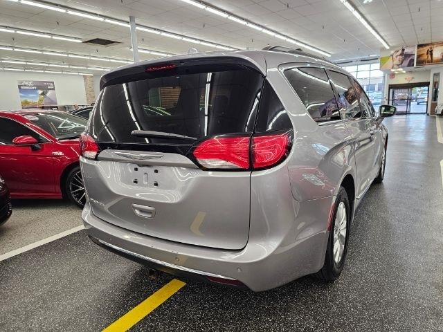 Chrysler Pacifica Touring-L FWD 2017