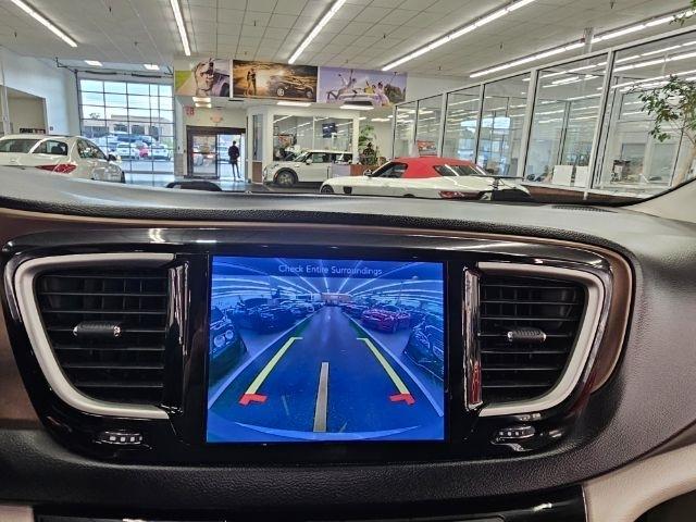 Chrysler Pacifica Touring-L FWD 2017