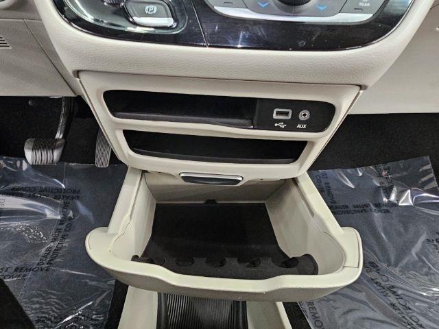 Chrysler Pacifica Touring-L FWD 2017