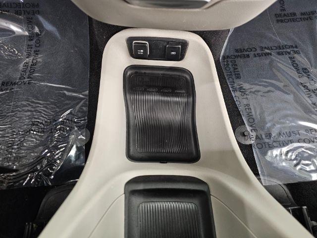 Chrysler Pacifica Touring-L FWD 2017