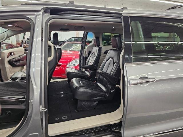 Chrysler Pacifica Touring-L FWD 2017