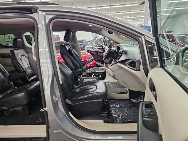 Chrysler Pacifica Touring-L FWD 2017