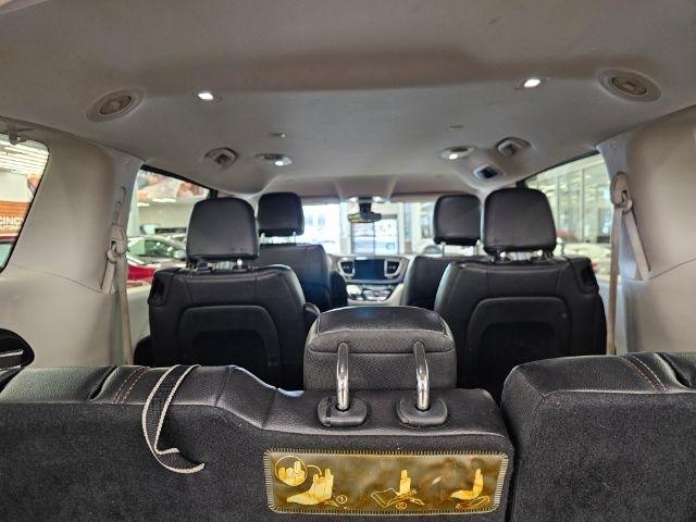 Chrysler Pacifica Touring-L FWD 2017