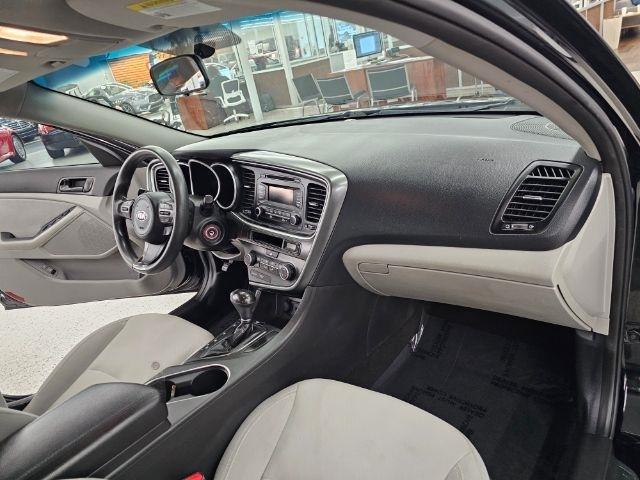Kia Optima 4dr Sdn LX 2015