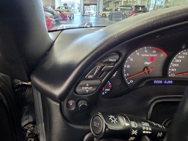 Chevrolet Corvette 2dr Convertible 2003